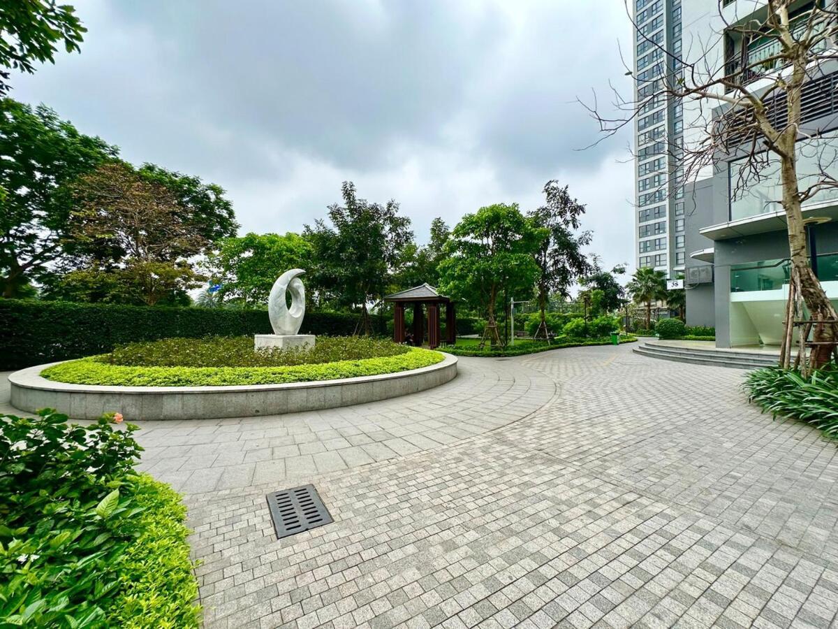 Beautiful In Vinhomes Bay, Quick To Airport Apartment Hanoi