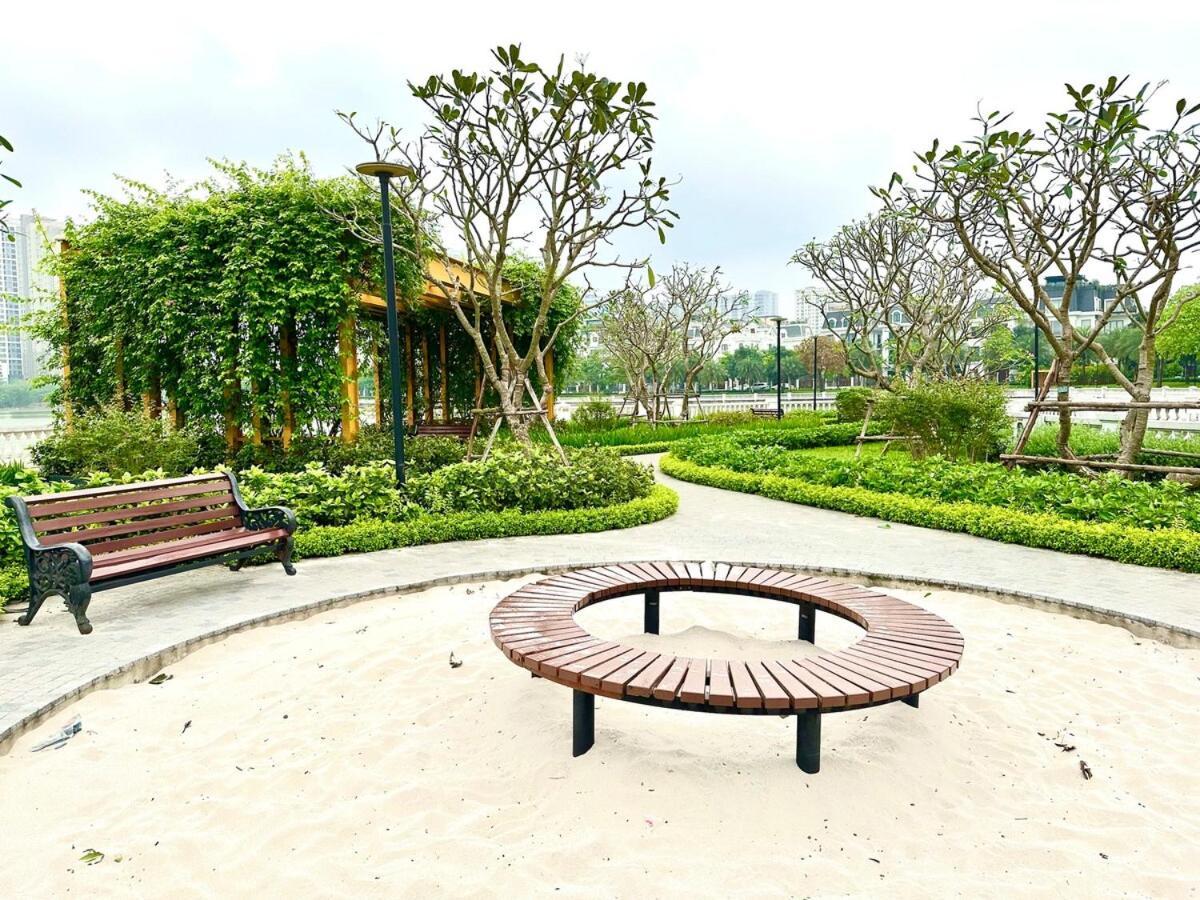 Beautiful In Vinhomes Bay, Quick To Airport Căn hộ